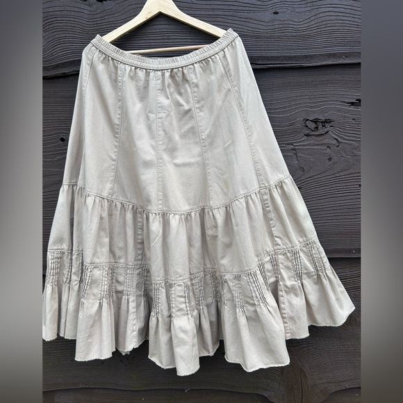 194*.ROAMAN’S Women’s Brown Tiered A-Line Skirt. - Picture 3 of 11